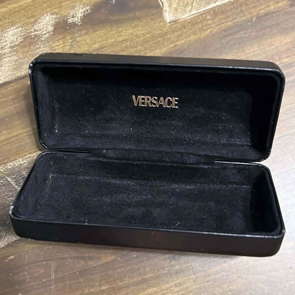 Versace Medusa Black Hardshell Case Sunglasses Black Sunnies
